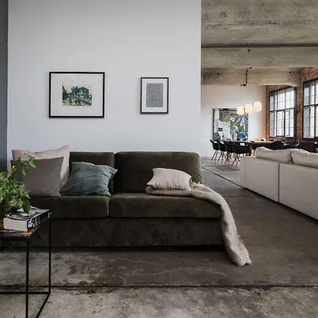Apartment Fabrikloft In The Studio House *