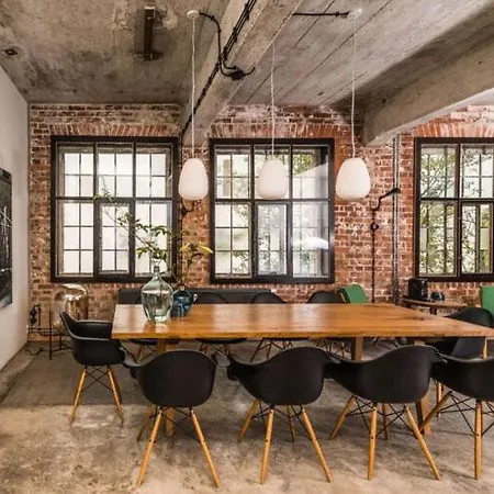Apartment Fabrikloft In The Studio House